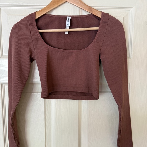 Aritzia Tops - Picture 2 of 10